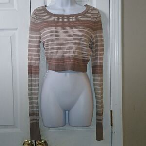 Joyce Leslie  cropped lightweight sweater Sz M NWT
